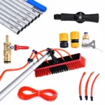 Contenu du kit SolarClean 9M : 9 sections de perche, brosse, tuyau 20 m, robinet à levier, raccords